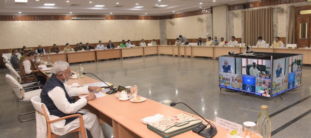 बिहार में शराबबंदी पर सात घंटे की मैराथन बैठक, चौकीदार से डीजीपी तक की जिम्मेदारी तय, अब होगी ये कार्रवाई