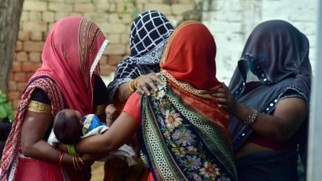 हाथरस केस : कल इलाहाबाद हाईकोर्ट में होगी पीड़ित परिवार की पेशी, दर्ज होगा बयान