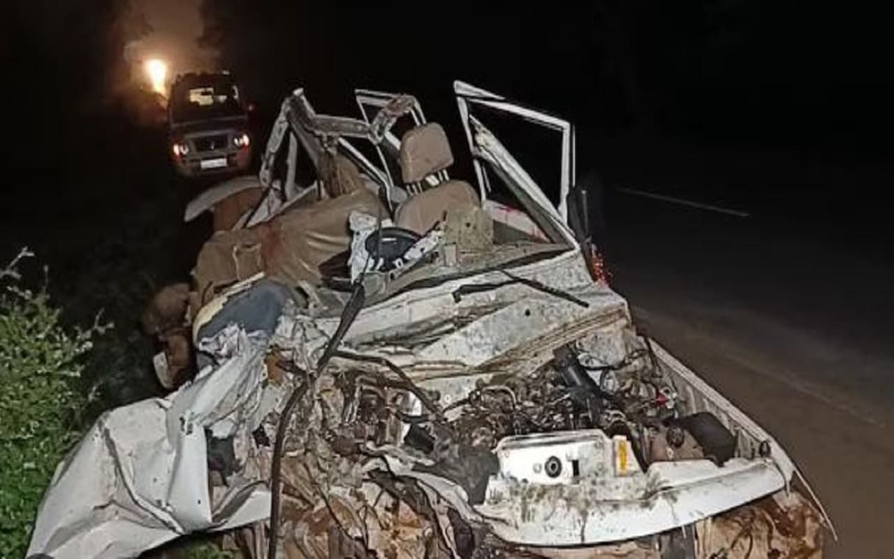छत्तीसगढ़: भीषण सड़क हादसे में 11 लोगों की मौत, मरने वाले ज्यादातर लोग एक ही परिवार के