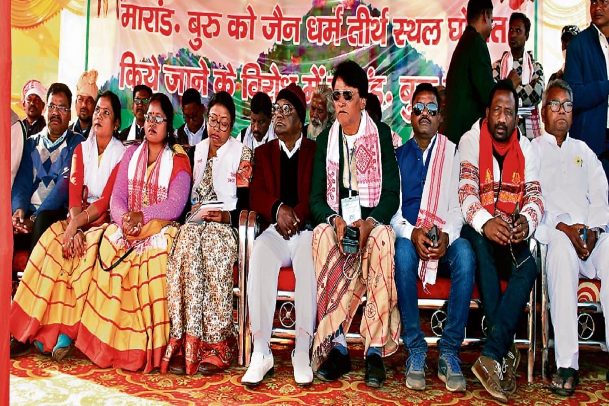 मधुबन में जुटे देशभर के आदिवासी, कहा- मरांग बुरू पर पहला अधिकार हमारा, इस दिन बंद रहेगा झारखंड