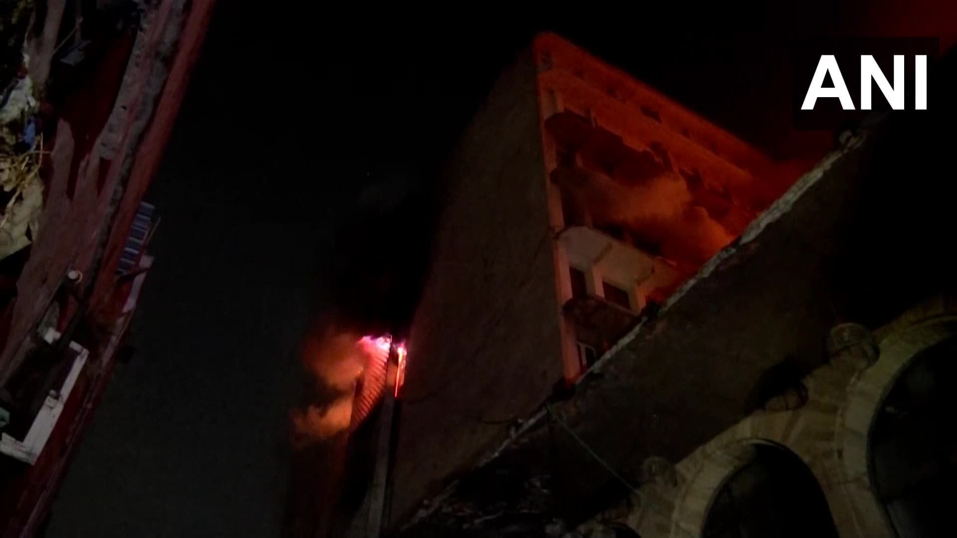 हैदराबाद के स्वप्नलोक कॉम्प्लेक्स में भीषण आग से 6 की मौत, 7 लोगों को किया गया रेस्क्यू, इस कारण हुआ हादसा