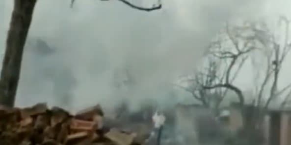 Hardoi: चूल्हे की चिंगारी से हरदोई में आग का तांडव, 86 मकान जलकर राख, दर्जनों मवेशियों की मौत, मचा कोहराम