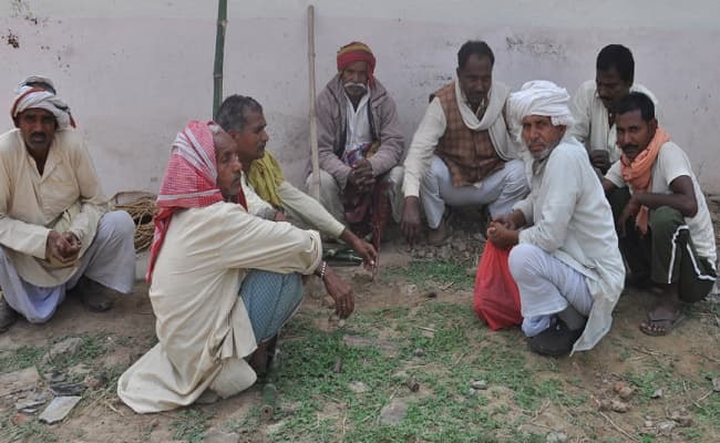 शॉर्ट सर्किट से झोंपड़ी में लगी आग, जिंदा जल गया किशोर