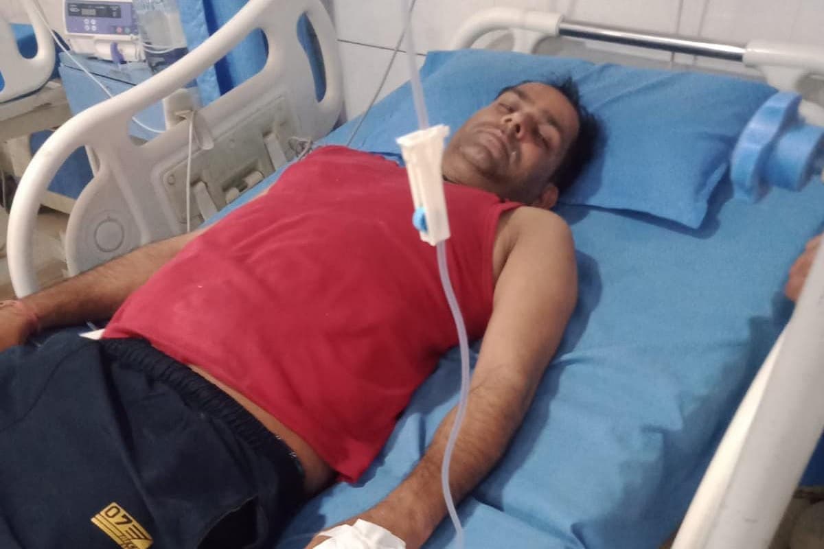 आगरा: रेलवे कर्मचारी ने किया आत्महत्या का प्रयास, सुसाइड नोट में उत्पीड़न का लगाया आरोप