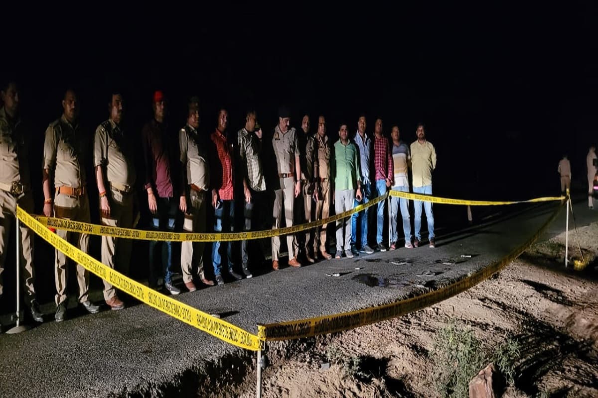 मथुरा: यमुना एक्सप्रेस-वे पर लूट करने वाले पत्थरबाजों से हुई पुलिस की मुठभेड़, फायरिंग में 3 घायल, 7 गिरफ्तार