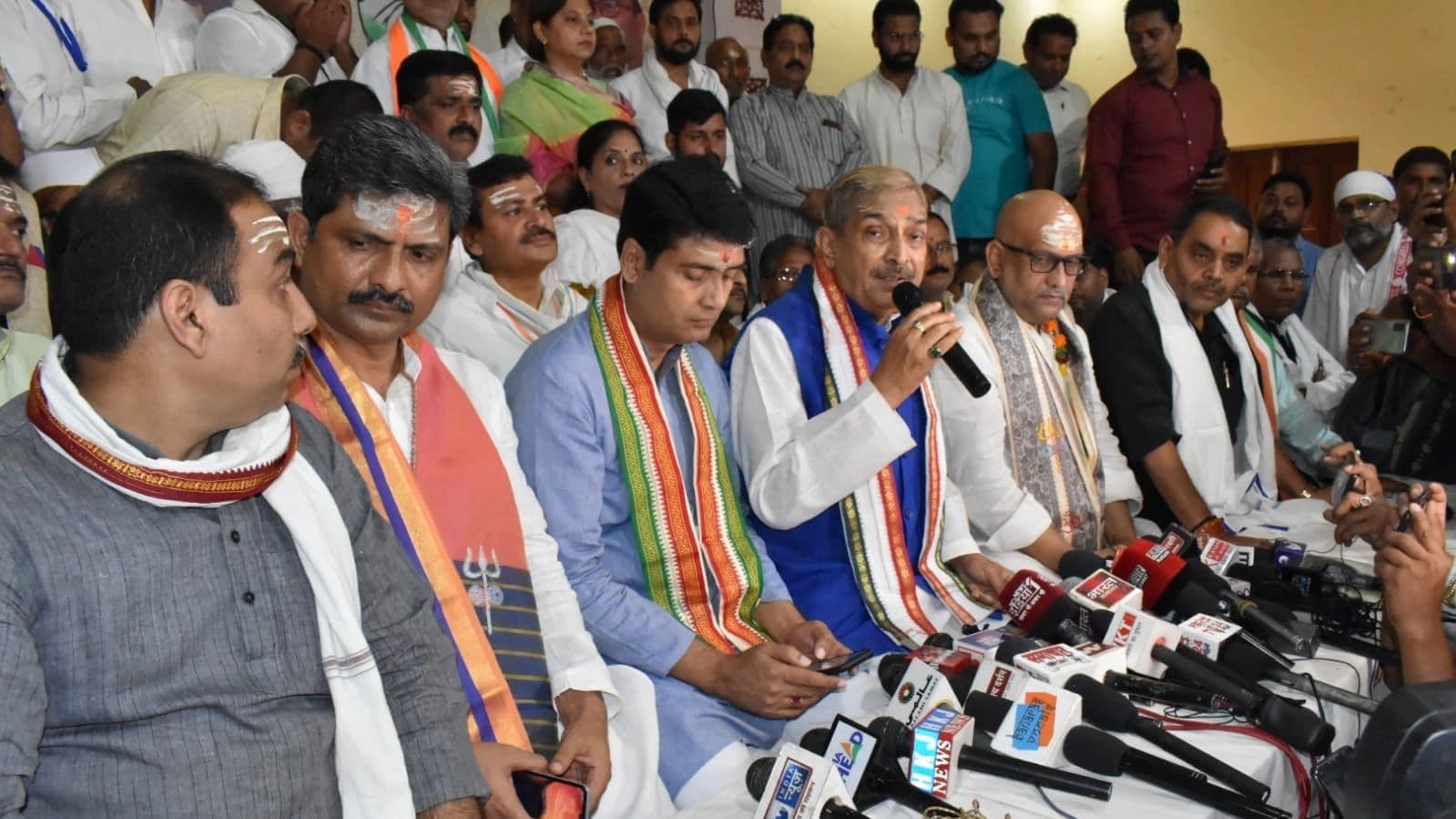 UP Election 2022: बेबी रानी मौर्य के बयान पर बोले प्रमोद तिवारी- योगी जी को अब मेरे सर्टिफिकेट की जरूरत नहीं