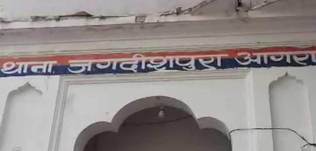 आगरा में मासूम बच्ची की हत्या, किराएदार ने शव को रजाई में लपेटकर अलमारी के अंदर छुपाया, गिरफ्तार