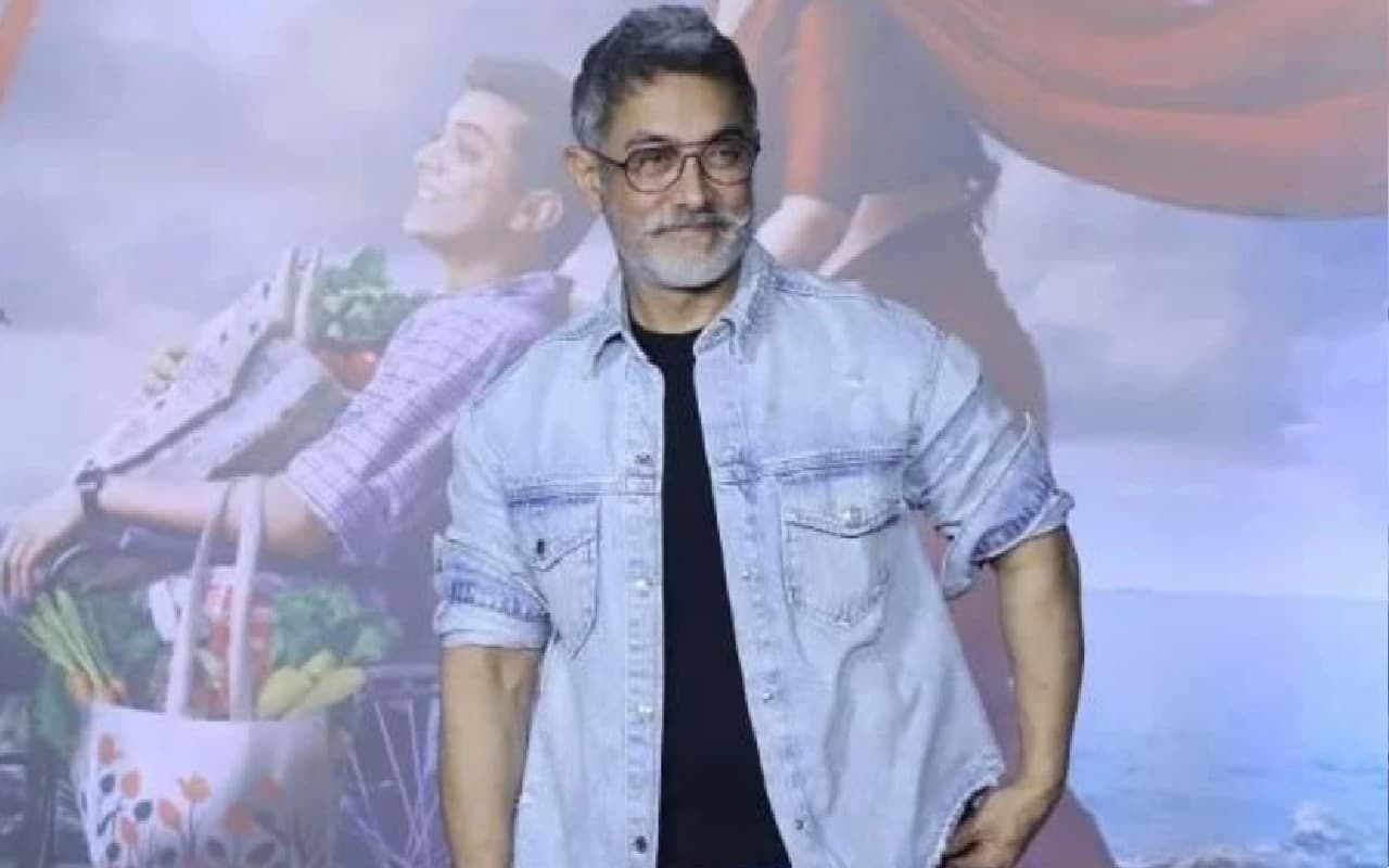 Aamir Khan: ट्रैवलिंग के दौरान हमेशा इस चीज को अपने साथ रखते हैं आमिर खान, अब खुद बताया ऐसा क्यों?
