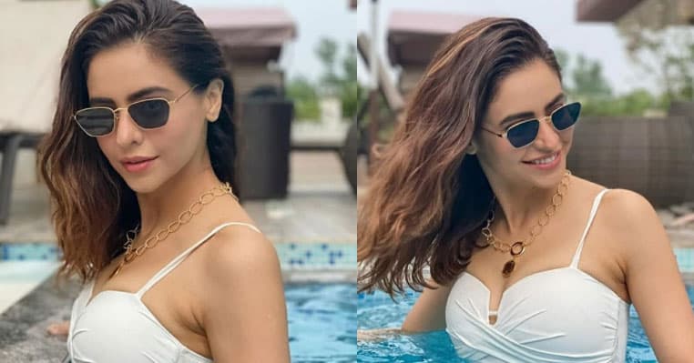 आमना शरीफ ने पानी में लगा दी आग, स्वीमिंग पूल में करवा रही हैं जमकर फोटेशूट, देखें वायरल तस्वीरें