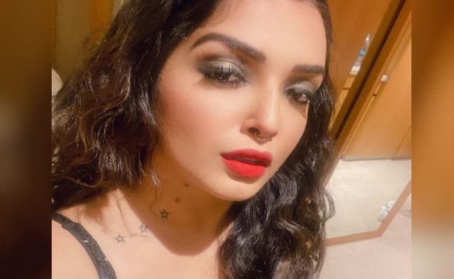 आम्रपाली दुबे कभी बनना चाहती थीं डॉक्‍टर, ऐसे बनीं भोजपुरी फिल्‍मों की क्‍वीन