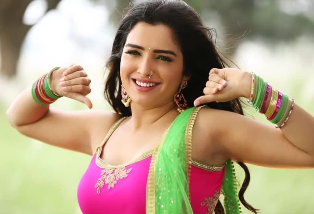 बॉलीवुड एक्ट्रेस भी शरमा जाएं, भोजपुरी इंडस्ट्री की पांच हुस्न परियों का जलवा आपने भी देखा है?