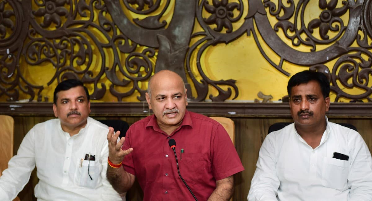 UP Vidhan Sabha Chunav 2022 : यूपी में मिलेगी फ्री बिजली, केजरीवाल की पार्टी ‘आप’ ने किये ये चार वायदे