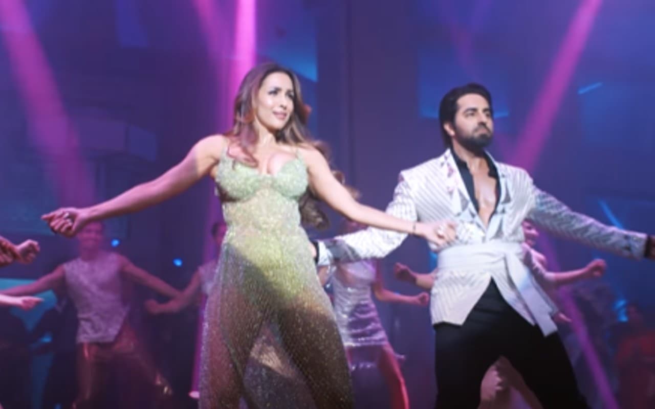 Aap Jaisa Koi Song: मलाइका अरोड़ा के ठुमकों पर आयुष्मान खुराना हुए फिदा, सॉन्ग 'आप जैसा कोई' रिलीज, VIDEO