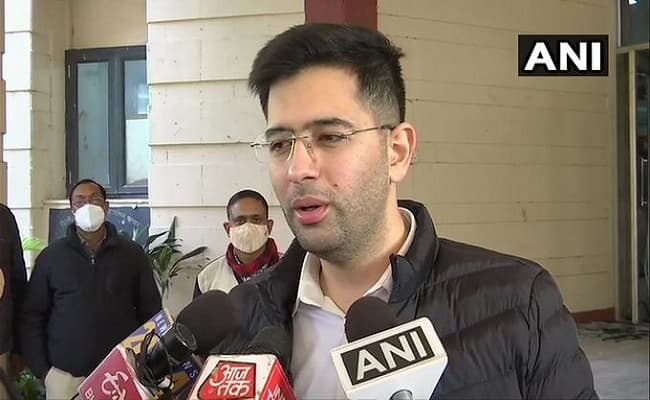 यमुना नदी में हर तरफ दिख रहा झाग, आप नेता ने लगाया आरोप, कहा- यूपी और हरियाणा की बीजेपी सरकार जिम्मेदार