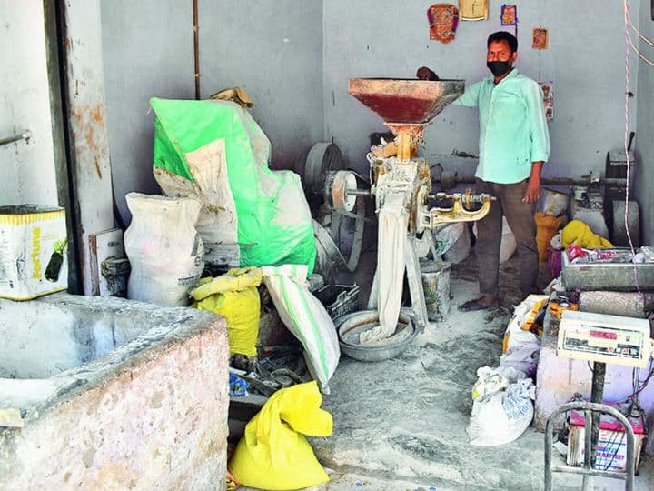 पांच वर्षों में 1250 लघु व कुटीर उद्योगों में लग गया ताला, दुर्दशा झेल रहे इस शहर के उद्योग