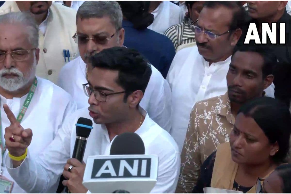 अभिषेक बनर्जी ने भाजपा को दी चुनौती कहा, मैदान आपका, रेफरी आपका, जोरदार लड़ाई के लिए रहिएगा तैयार… अभिषेक बनर्जी ने भाजपा को दी चुनौती कहा, मैदान आपका, रेफरी आपका, जोरदार लड़ाई के लिए रहिएगा तैयार…
