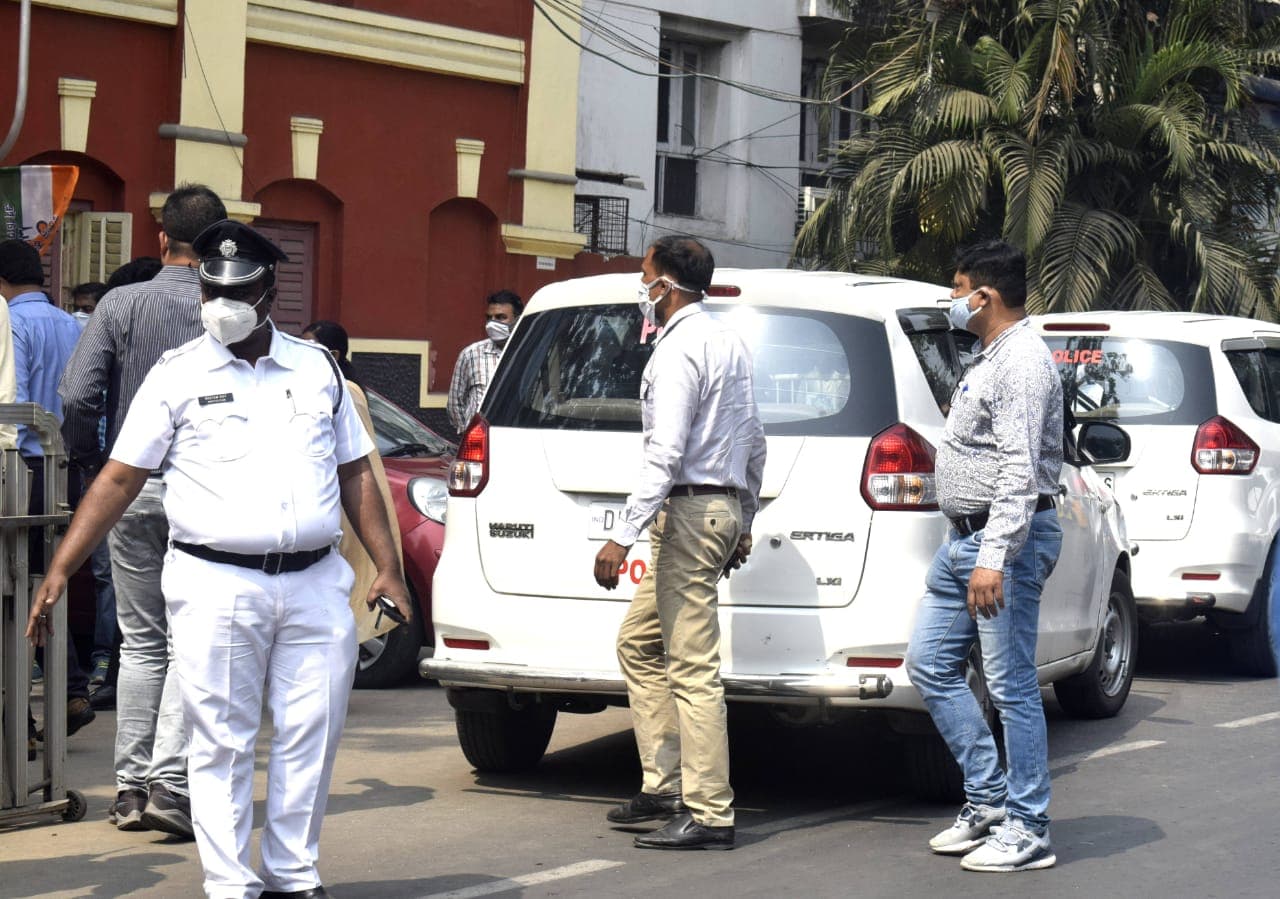 Bengal News : कोयला तस्करी मामले में डेढ़ घंटे तक CBI ने की अभिषेक बनर्जी की पत्नी रुजिरा से पूछताछ, पढ़ें Latest Update Bengal News : कोयला तस्करी मामले में डेढ़ घंटे तक CBI ने की अभिषेक बनर्जी की पत्नी रुजिरा से पूछताछ, पढ़ें Latest Update