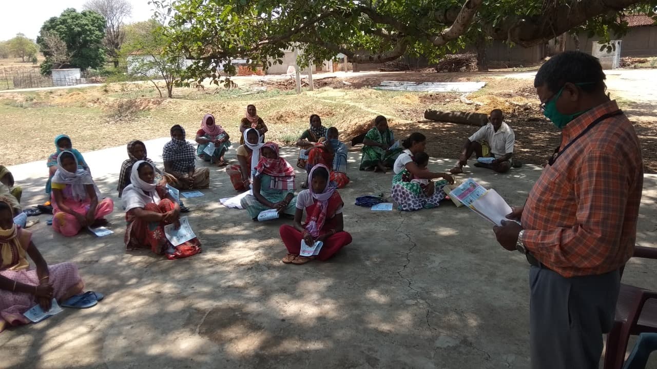 सिमडेगा में पारिश के फादर  व ब्रदरों ने कोरोना को लेकर चलाया जागरूकता अभियान