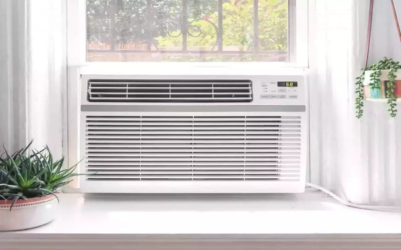 Cheapest AC: 20 हजार से भी कम में मिल रहा एयर कंडीशनर, गर्मियां शुरू होने से पहले यहां मिल रही बेस्ट डील