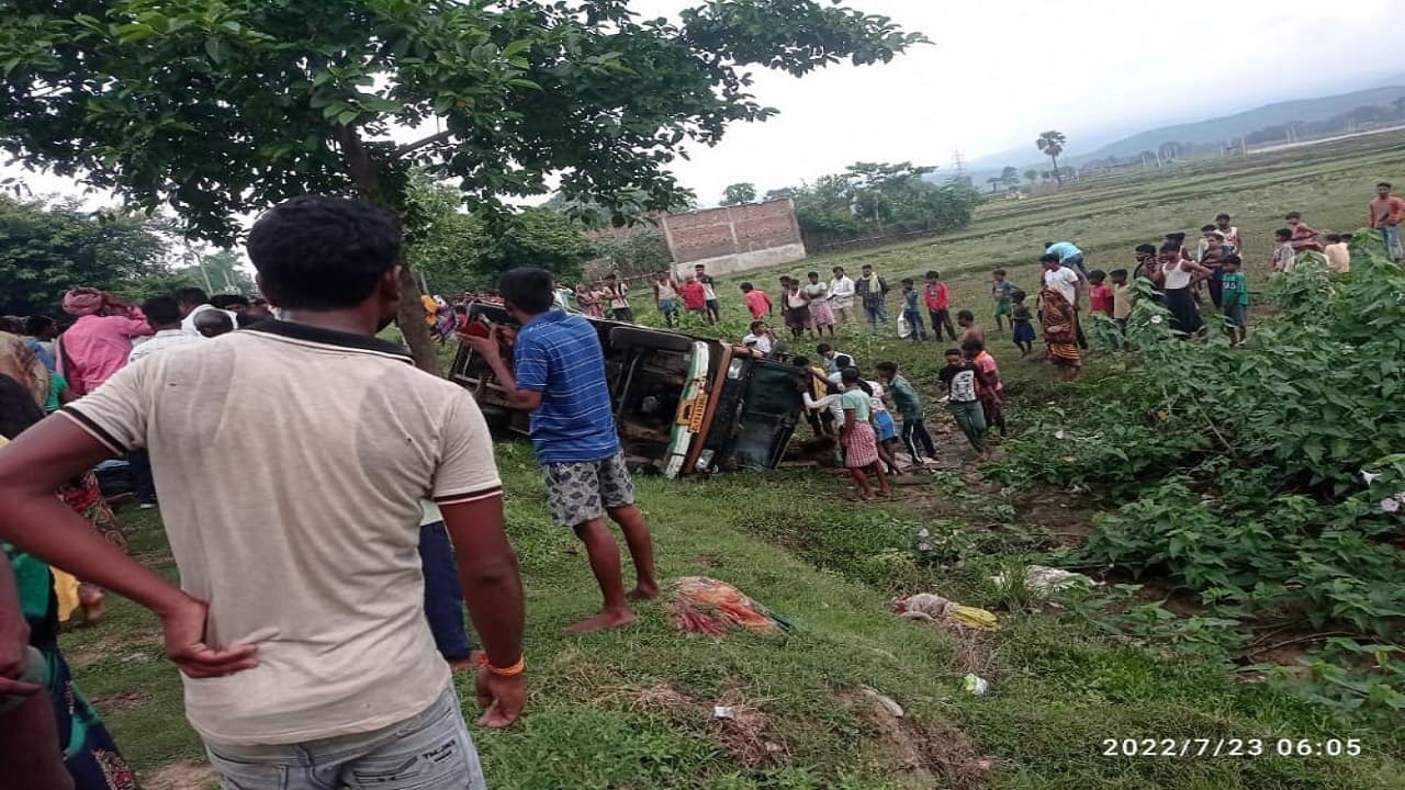 पटना में गलत दिशा से आ रही तेज रफ्तार कार ने खड़ी बाइक में मारी टक्कर, हाजीपुर के एक व्यक्ति की मौत