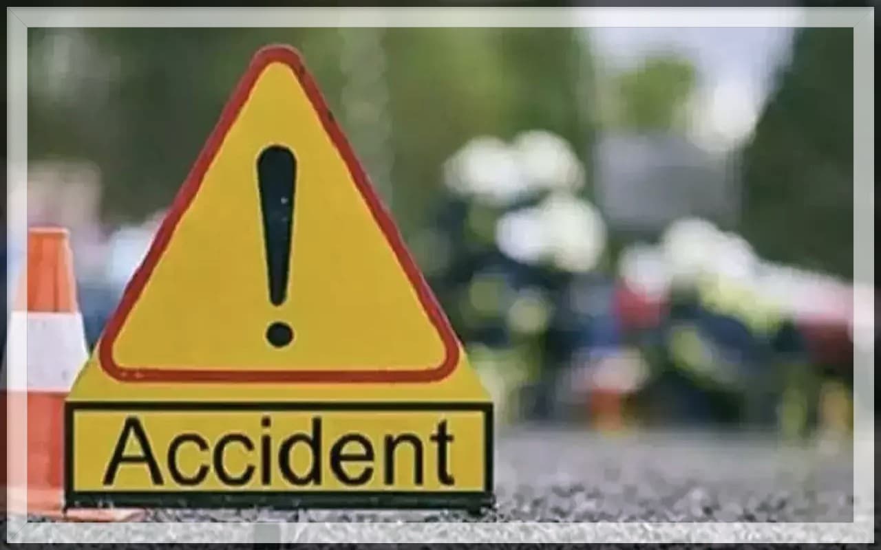 Accident: पाकिस्तान में खाई में गिरी बस, 15 की मौत 60 घायल