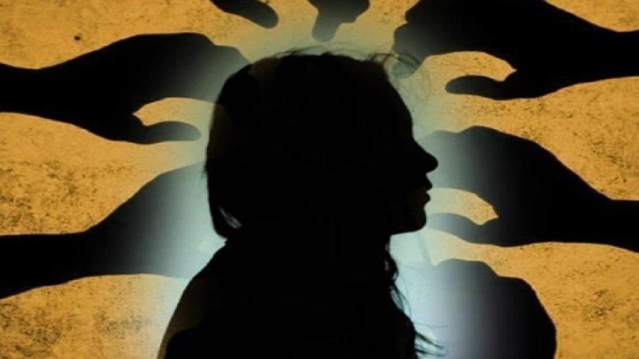 बिहार: शिक्षक की प्रताड़ना से परेशान बच्चे रात में हॉस्टल का खिड़की तोड़ भागे, पुलिस ने पकड़ा तो खुला बड़ा राज