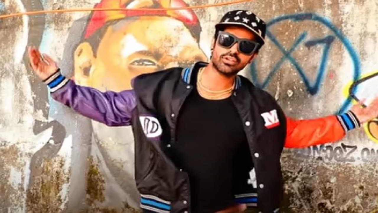 Bhojpuri Song: ‘सेक्रेड गेम्स’ के अभिनेता राजवीर सिंह राजपूत ने गाया भोजपुरी गाना, इंटरनेट पर मचा रहा तहलका Bhojpuri Song: ‘सेक्रेड गेम्स’ के अभिनेता राजवीर सिंह राजपूत ने गाया भोजपुरी गाना, इंटरनेट पर मचा रहा तहलका