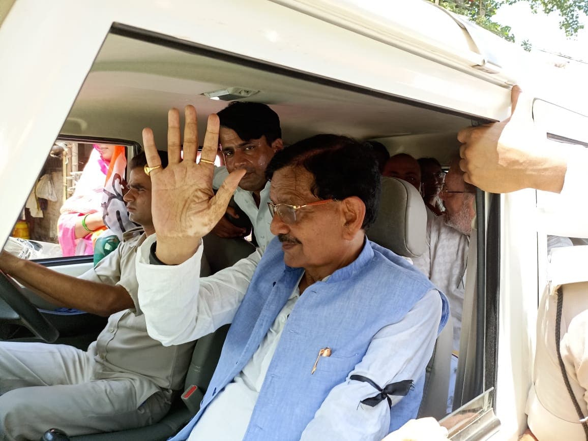 महंगाई के खिलाफ राजभवन मार्च पर निकले कांग्रेस अध्यक्ष मदन मोहन झा समेत कई हिरासत में