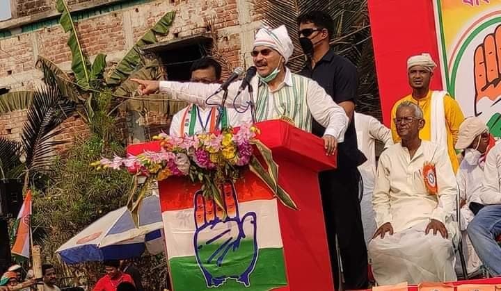 विधानसभा चुनाव 2021 : ममता बनर्जी के पैर का इलाज करना चाहते हैं अधीर रंजन चौधरी, रैली में कही ये बात