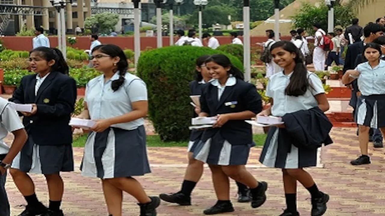 BSEB: इंटर में एडमिशन के लिए कल जारी होगा नोटिफिकेशन, जानें किस विषय में कितने सीट
