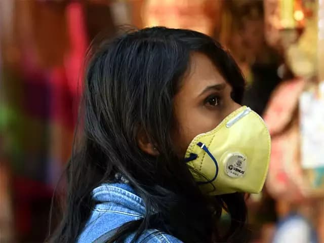 70 फीसदी लोग लगातार मास्क पहनते है तो खत्म  हो जायेगा कोरोना, पढ़ें मास्क पहनना क्यों है जरूरी