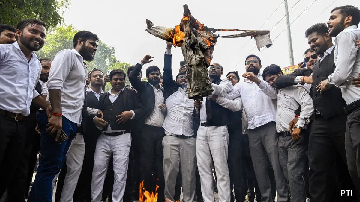 UP: 11 सितंबर से काम पर लौटेंगे अधिवक्ता मगर आंदोलन रहेगा जारी, हाईकोर्ट जज की अध्यक्षता में विशेष समिति गठित