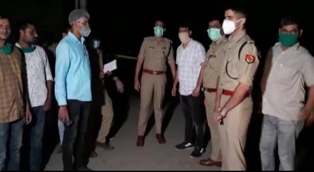 आगरा ट्रिपल मर्डर केस: पुलिस से मुठभेड़ में दो आरोपियों को लगी गोली, गिरफ्तार...