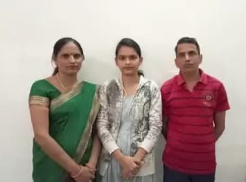 Agra News: आगरा की बेटी ने बढ़ाया परिजनों का मान, CISF में हुआ चयन, अब PM मोदी करेंगे वर्चुअली बात