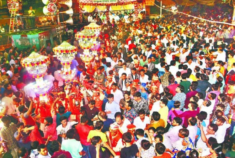 1885 में हंडे की रोशनी से शुरू हुई रामबारात में आधुनिकता ने लगाए चार चांद, भव्य रोशनी से जगमगाता है मार्ग