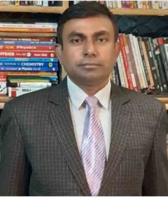 आगरा के इस शिक्षक को मिल रहा उत्तर प्रदेश राज्य शिक्षक पुरस्कार, जानें क्या है खास बात आगरा के इस शिक्षक को मिल रहा उत्तर प्रदेश राज्य शिक्षक पुरस्कार, जानें क्या है खास बात