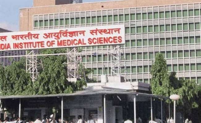 AIIMS के रेजिडेंट डॉक्टरों ने पीएम मोदी को लिखा पत्र, कहा - सराहना के बजाए दुर्व्यवहार किया जा रहा है