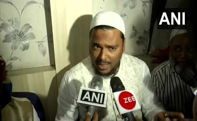 West Bengal Assembly Election 2021 : चुनाव से पहले मौलाना अब्बास सिद्दीकी ने एआईएमआईएम चीफ असदुद्दीन ओवैसी के बारे में कही ये बात West Bengal Assembly Election 2021 : चुनाव से पहले मौलाना अब्बास सिद्दीकी ने एआईएमआईएम चीफ असदुद्दीन ओवैसी के बारे में कही ये बात