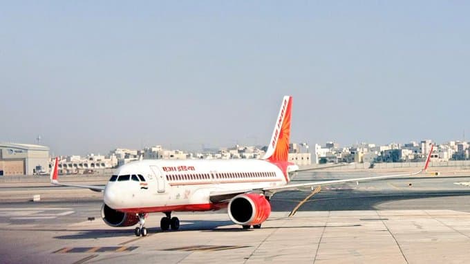 Air Fare Hike : जेब होगी ढीली! हवाई सफर हुआ महंगा, अब इतना ज्यादा देना होगा किराया