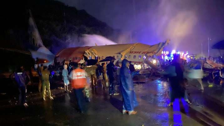 Air India Express Flight Crash, Live Updates: केरल विमान हादसे से पूरा देश सन्न, पीएम मोदी, अमित शाह सहित तमाम लोगों ने जताया दुख, जानिये कैसे हुआ हादसा