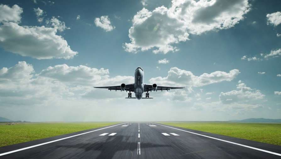 New Guidelines for Air Passengers : फ्लाइट से सफर करने वालों के लिए जारी हुई नई गाइडलाइन, यहां देखें क्या-क्या हुए बदलाव