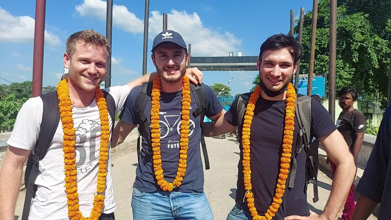 Darbhanga Airport शुरू होने के बाद पर्यटन को मिली संजीवनी, राज किला-पैलेसों को देखने पहुंच रहे विदेशी नागरिक