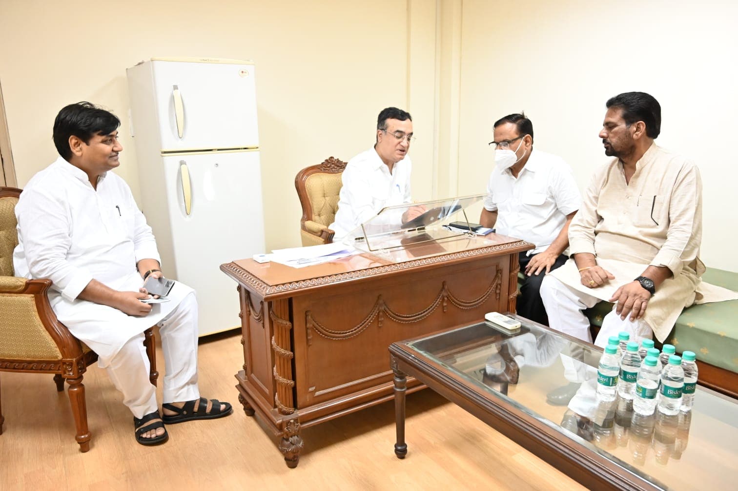 अजय माकन की पाठशाला में राजस्थान कांग्रेस के विधायकों की लगी क्लास! मांगे गए इन सवालों के जवाब