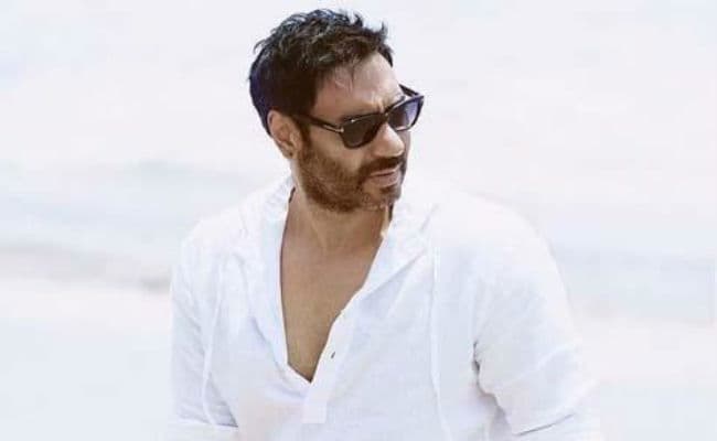 Veeru Devgan Birth Anniversary:अजय देवगन ने अपने पिता के नाम लिखा पोस्ट, यूजर्स बोले-दोनों एक-जैसे लग रहे