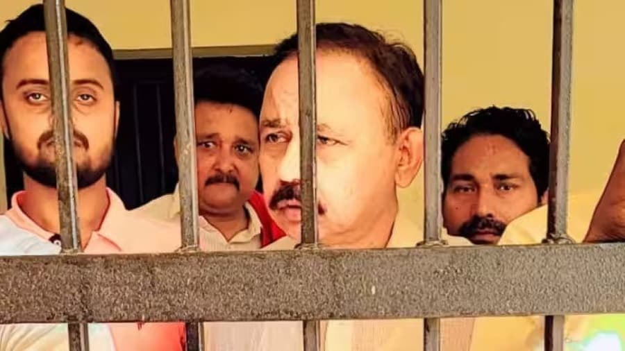 गोरखपुर में टॉप 10 माफियाओं की सूची में दर्ज होगा कुख्यात अजीत शाही का नाम, काली कमाई होगी जब्त