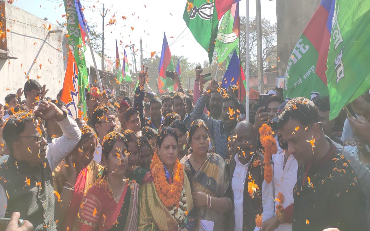 Ramgarh By-Eelection Result 2023: आजसू की सुनीता चौधरी 21,970 वोट से जीतीं, पिछली हार का लिया बदला