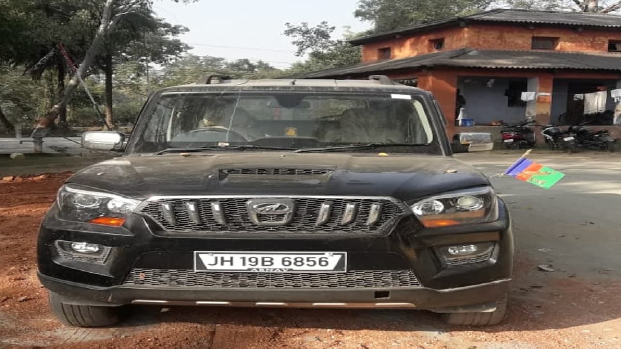 Jharkhand News:एसडीपीओ के बॉडीगार्ड को स्कॉर्पियो से कुचलने का प्रयास, पलामू से एक गिरफ्तार, दो आरोपी हुए फरार