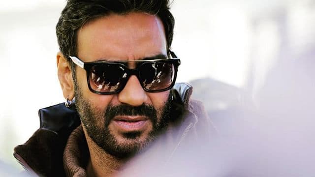 डायरेक्टर की कुर्सी पर बैठने को बेताब अजय देवगन, इस दिन से शुरू करेंगे अमिताभ बच्चन की 'Mayday' की शूटिंग