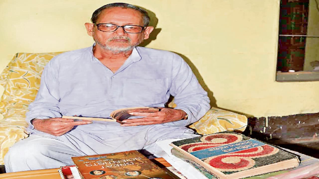 AK Roy Death Anniversary: पूर्व सांसद एके राय की पुण्य तिथि आज, जानें उनके व्यक्तित्व के बारे में