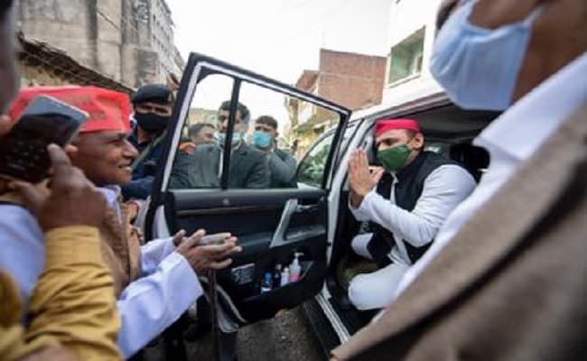 UP Politics : कृषि कानून को लेकर अखिलेश का BJP पर वार, बोले- सपा के अधिकतर कार्यकर्ता किसान